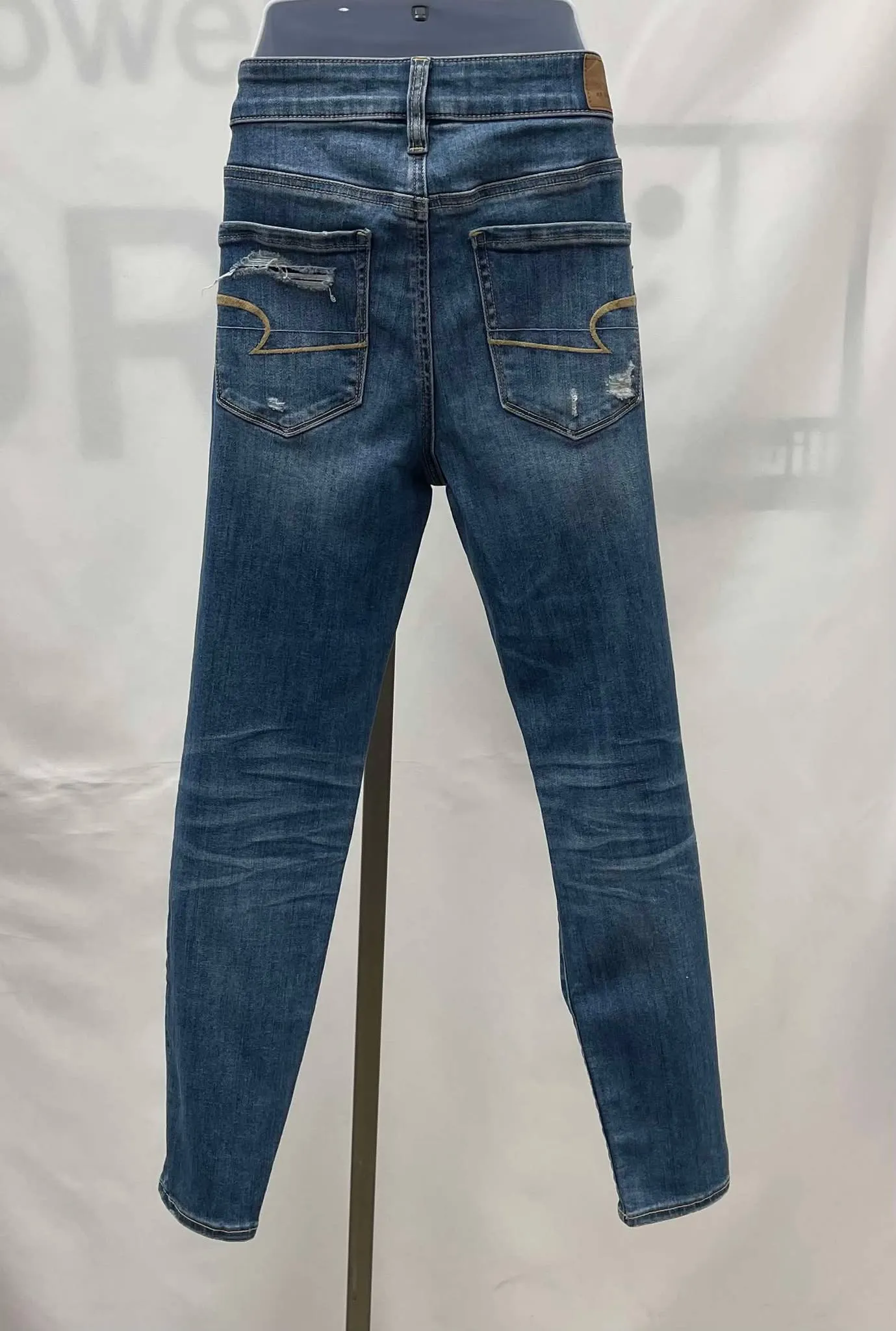 Women's American Eagle Jeans. 4