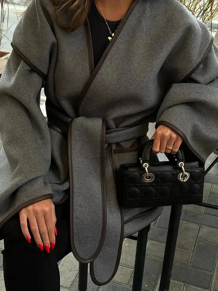 Ysolde – Vintage-inspired style – Belted grey coat